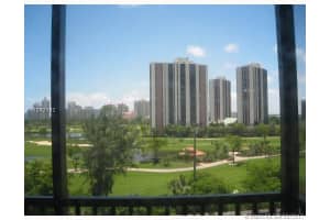 3301 N Country Club Dr, Miami, FL 33180, Sold 11/20/17