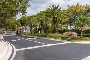 266 Bedford Ave, Weston, FL 33326, Sold 05/05/17