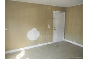 7025 NW 179th St, Hialeah, FL 33015, Sold 05/30/17