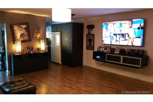 16107 Kingsmoor Way, Hialeah, FL 33014, Sold 05/04/17
