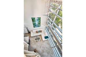 421 Meridian Ave, Miami Beach, FL 33139, Sold 08/11/17