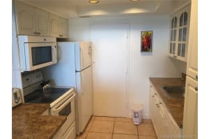 3505 S Ocean Dr, Hollywood, FL 33019, Sold 08/29/17