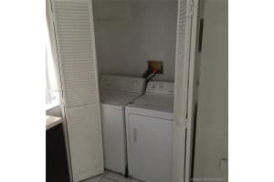 15690 SW 82nd Cir Ln, Miami, FL 33193, Sold 04/28/17