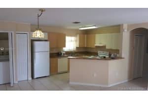 760 SW 9th Plaza, Florida City, FL 33034, Sold 04/13/17