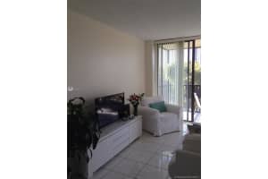 3101 N Country Club Dr, Aventura, FL 33180, Sold 06/01/17