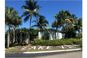 9727 Hammocks Blvd, Miami, FL 33196, Sold 06/23/17