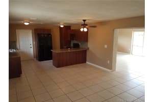 7371 NW 169th St, Hialeah, FL 33015, Sold 05/15/17