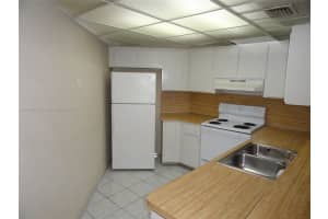 9419 Fontainebleau Blvd, Miami, FL 33172, Sold 08/11/17