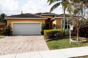 3058 SE 7th Ct, Homestead, FL 33033, Sold 05/22/17