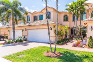 5055 Madison Lakes Cir W, Davie, FL 33328, Sold 05/16/17