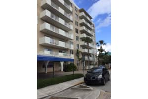1455 N Treasure Dr PH-E, North Bay Village, FL 33141, Sold 10/30/17