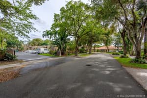 15815 Kingsmoor Way, Hialeah, FL 33014, Sold 06/30/17