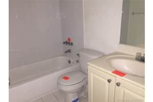 9477 SW 76th St APT O6, Miami, FL 33173, Sold 09/27/17