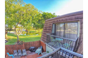 9406 NW 48th St, Sunrise, FL 33351, Sold 06/05/17