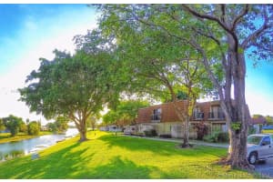 9406 NW 48th St, Sunrise, FL 33351, Sold 06/05/17