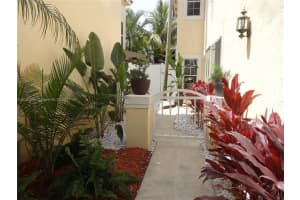 876 Garnet Cir, Weston, FL 33326, Sold 06/12/17