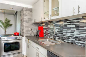 880 NE 69th St #6m, Miami, FL 33138, Sold 10/11/17