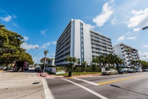 1045 10th St, Miami Beach, FL 33139, Sold 10/31/17