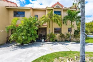 19830 Cypress Ct, Hialeah, FL 33015, Sold 06/02/17