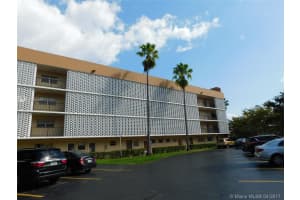 879 NE 195th St, Miami, FL 33179, Sold 05/31/17