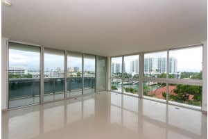 7929 West Dr, North Bay Village, FL 33141, Sold 05/11/17
