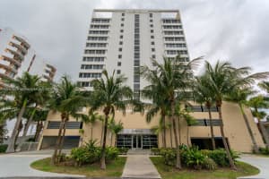 7929 West Dr, North Bay Village, FL 33141, Sold 05/11/17