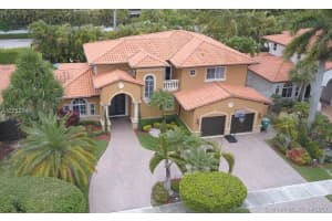 16046 NW 81st Ct, Miami Lakes, FL 33016, Sold 08/30/17
