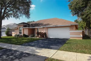 5737 SW 89th Way, Cooper City, FL 33328, Sold 05/19/17