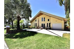 7810 Miami View Dr, North Bay Village, FL 33141, Sold 01/18/18