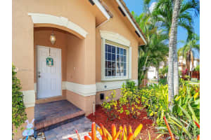 10762 NW 53rd Ln, Doral, FL 33178, Sold 08/17/17