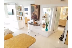 465 Ocean Dr, Miami Beach, FL 33139, Sold 02/16/18