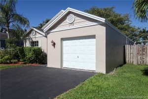 175 SW 159th Way, Sunrise, FL 33326, Sold 05/15/17