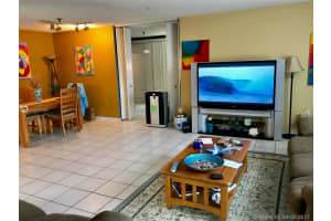 661 NE 195th St, Miami, FL 33179, Sold 07/14/17