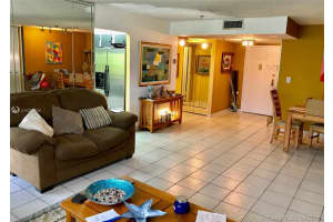 661 NE 195th St, Miami, FL 33179, Sold 07/14/17