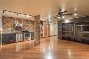 10 SE 13th St APT C2, Boca Raton, FL 33432, Sold 05/03/17