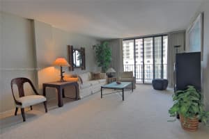322 Buchanan St, Hollywood, FL 33019, Sold 06/21/17