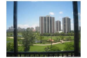 3301 N Country Club Dr, Miami, FL 33180, Sold 05/30/17