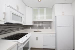3101 N Country Club Dr, Aventura, FL 33180, Sold 11/20/17