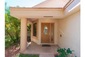 9820 NW 18th Manor, Plantation, FL 33322, Sold 12/01/17