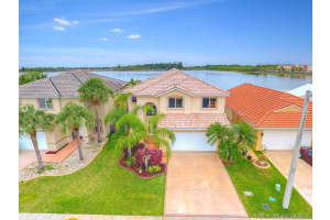 2218 NW 208th Way, Pembroke Pines, FL 33029, Sold 07/03/17