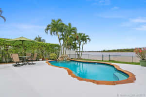 2218 NW 208th Way, Pembroke Pines, FL 33029, Sold 07/03/17