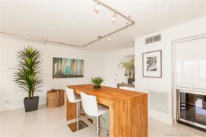1 Las Olas Cir, Fort Lauderdale, FL 33316, Sold 07/13/17