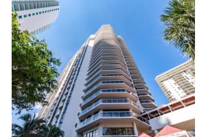 20185 E Country Club Dr, Aventura, FL 33180, Sold 07/24/17