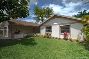 2262 Nova Village Dr, Davie, FL 33317, Sold 05/22/17