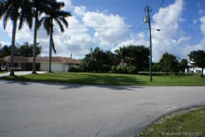 2651 SW 141st Terrace, Davie, FL 33330, Sold 11/01/17