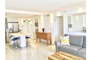 401 Ocean Dr, Miami Beach, FL 33139, Sold 05/25/17
