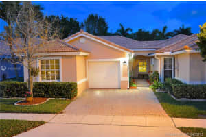521 NW 129th Way, Pembroke Pines, FL 33028, Sold 06/07/17