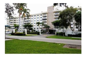 800 NE 195th St, Miami, FL 33179, Sold 10/02/17