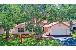 1910 E Oak Knoll Cir, Davie, FL 33324, Sold 06/19/17