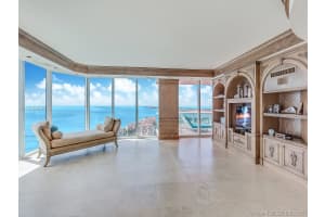 300 South Pointe Dr, Miami Beach, FL 33139, Sold 10/27/17